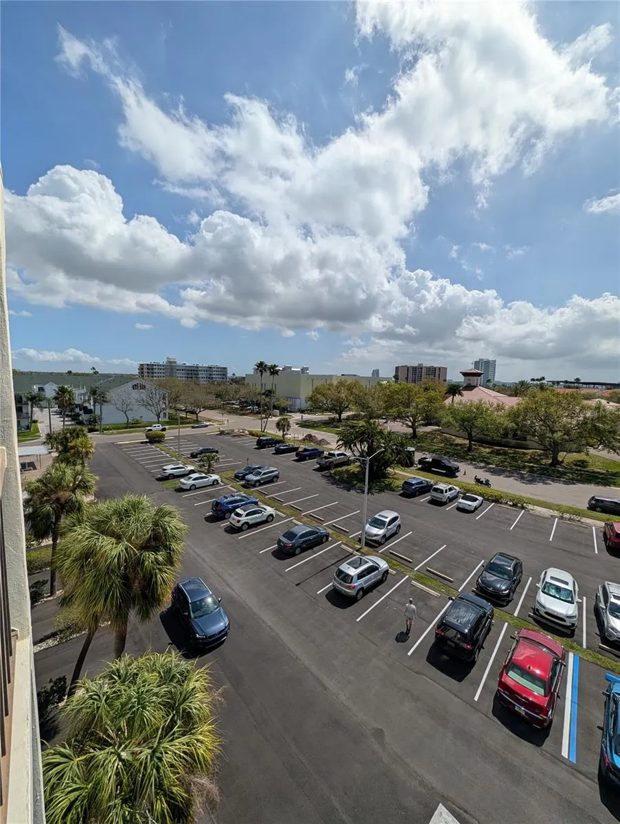 255 DOLPHIN POINT #505 Clearwater Beach, FL 33767