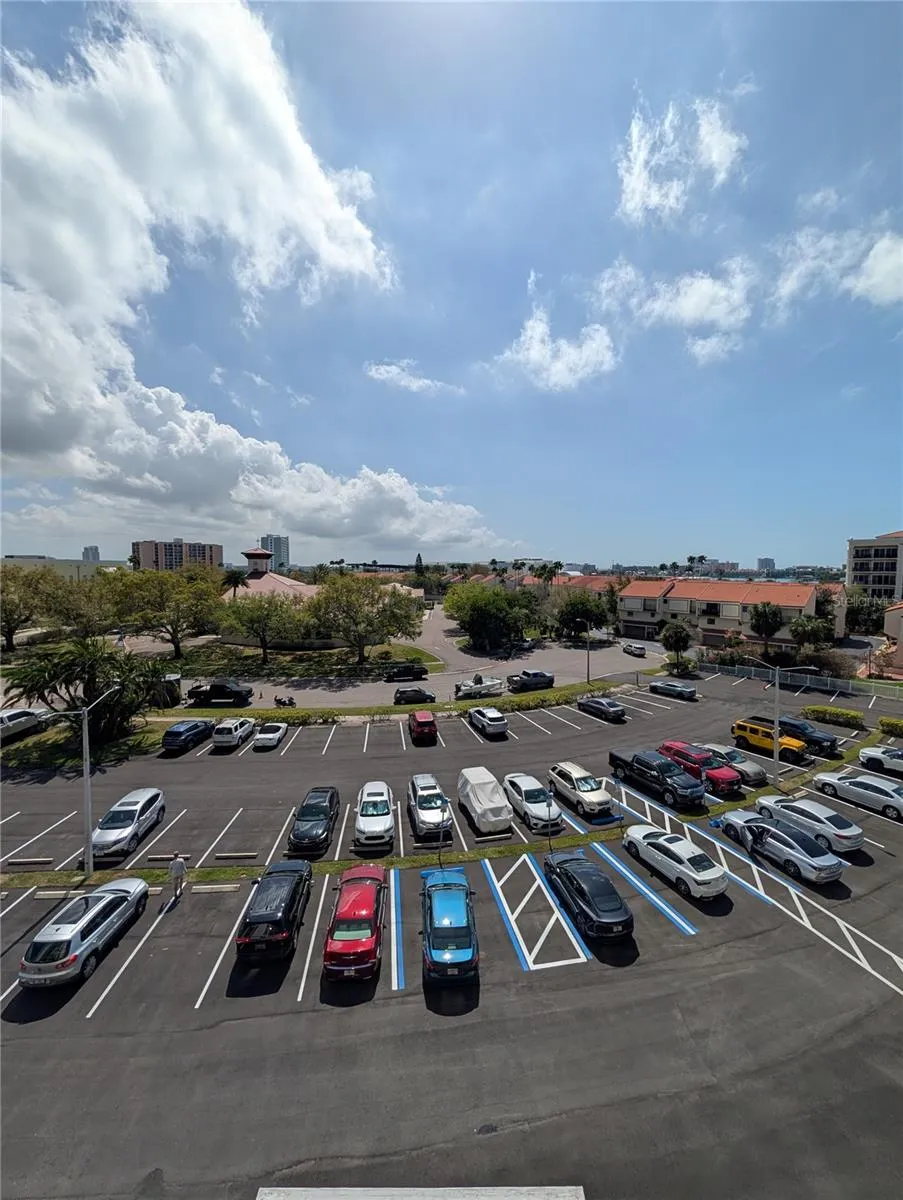 255 DOLPHIN POINT #505 Clearwater Beach, FL 33767