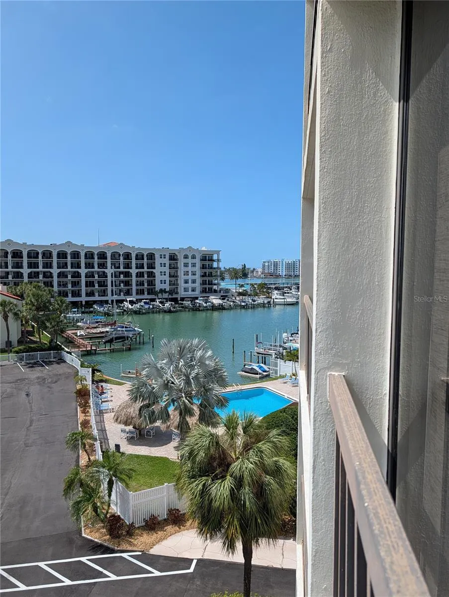 255 DOLPHIN POINT #505 Clearwater Beach, FL 33767
