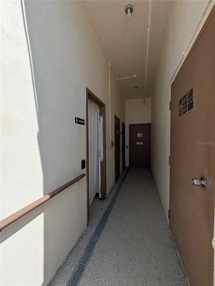 255 DOLPHIN POINT #505 Clearwater Beach, FL 33767