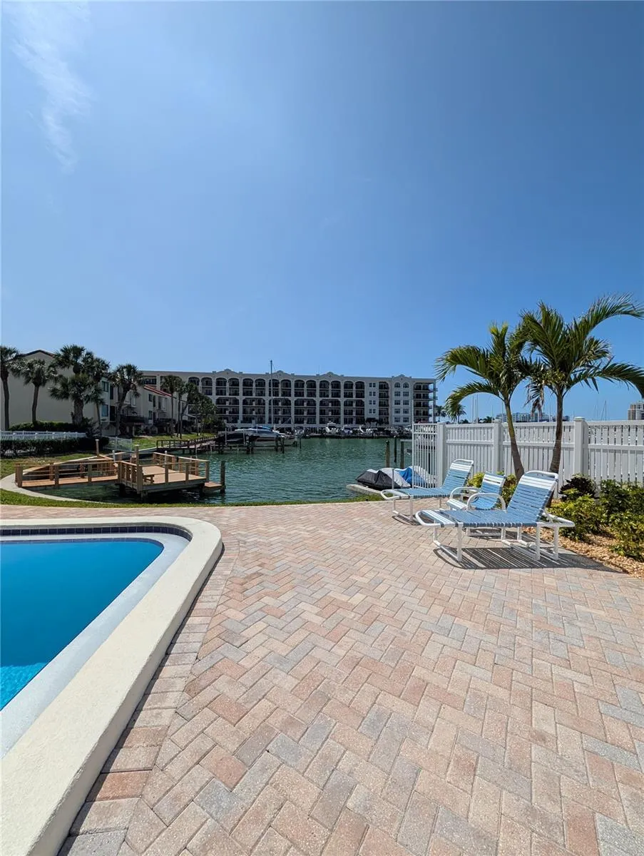 255 DOLPHIN POINT #505 Clearwater Beach, FL 33767