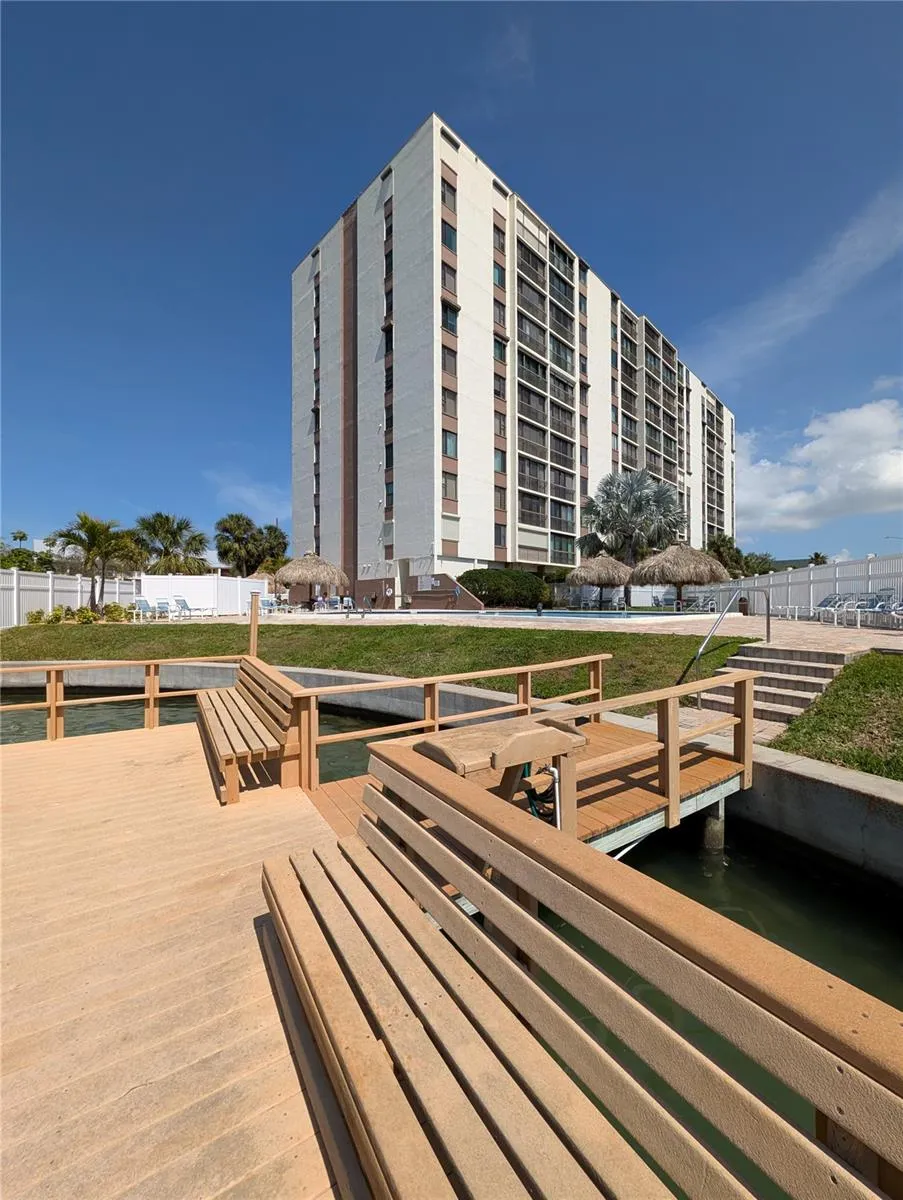 255 DOLPHIN POINT #505 Clearwater Beach, FL 33767