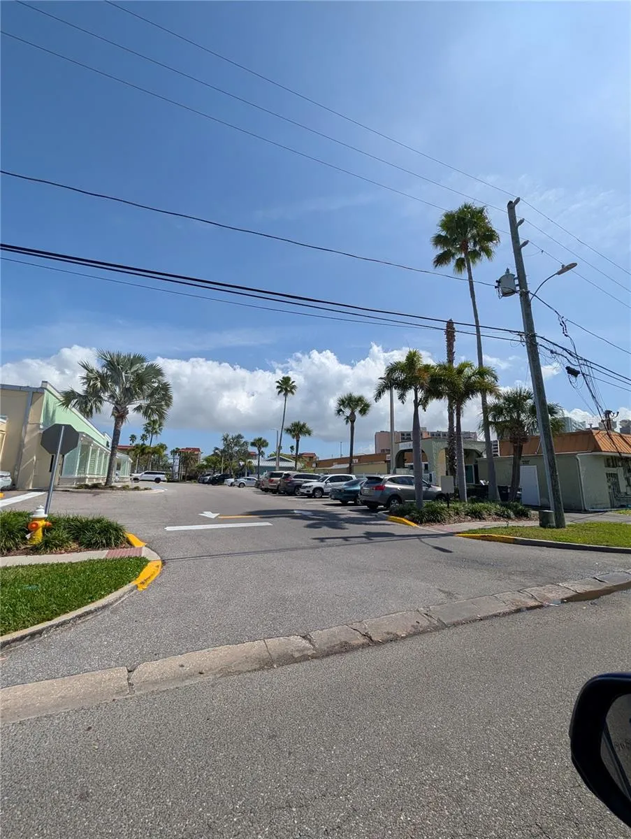 255 DOLPHIN POINT #505 Clearwater Beach, FL 33767