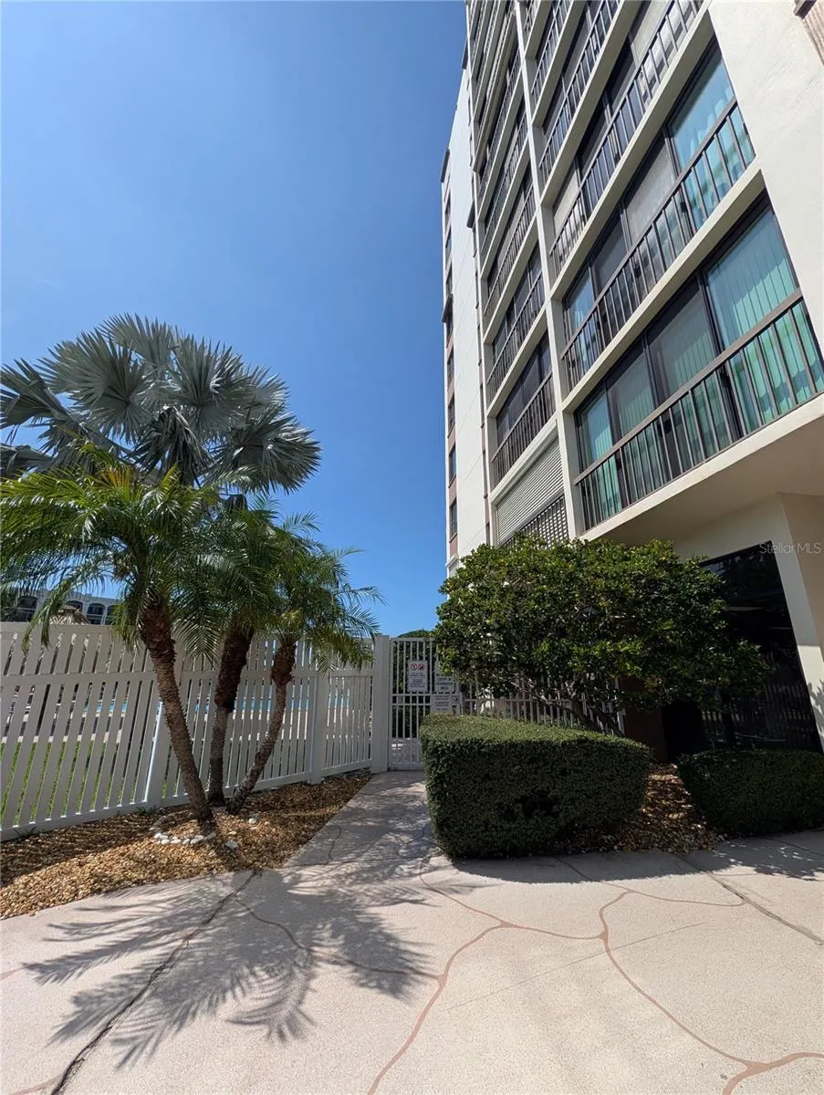255 DOLPHIN POINT #505 Clearwater Beach, FL 33767