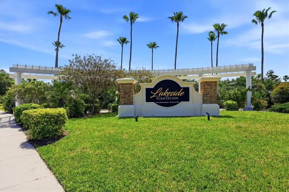 1528 SCARLETT AVENUE North Port, FL 34289