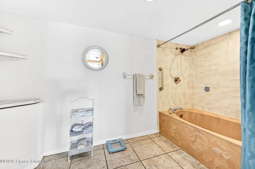 580 S BREVARD AVENUE #815 Cocoa Beach, FL 32931