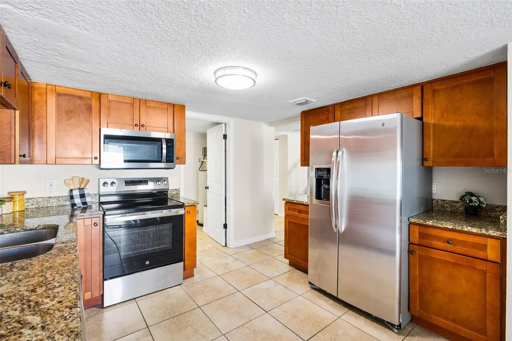7256 MOFFATT LANE Pinellas Park, FL 33781