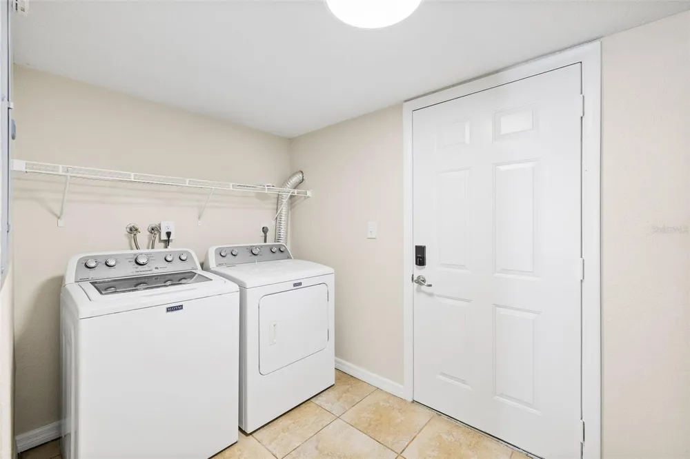 7256 MOFFATT LANE Pinellas Park, FL 33781