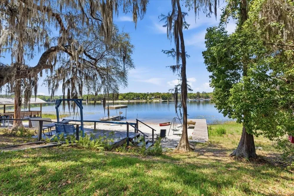 8386 AUSTIN ROAD Melrose, FL 32666