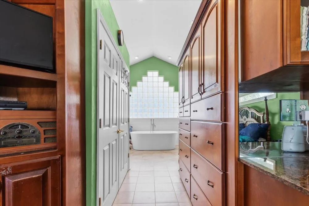 8386 AUSTIN ROAD Melrose, FL 32666