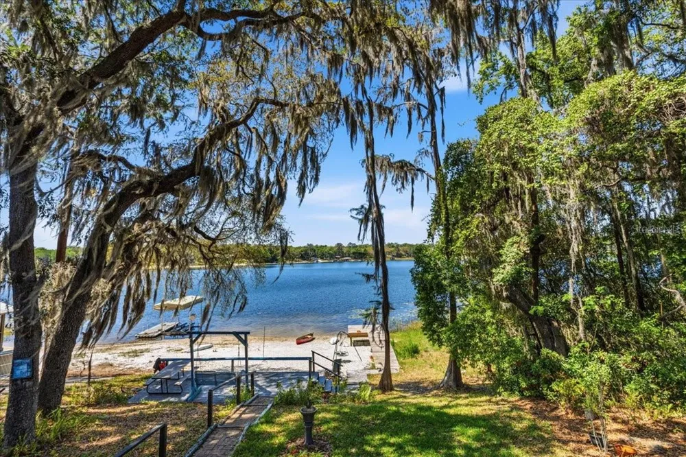 8386 AUSTIN ROAD Melrose, FL 32666