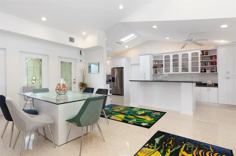 11855 4TH STREET E Treasure Island, FL 33706