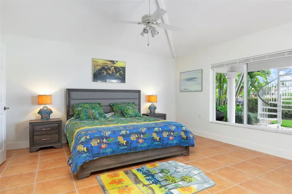 11855 4TH STREET E Treasure Island, FL 33706