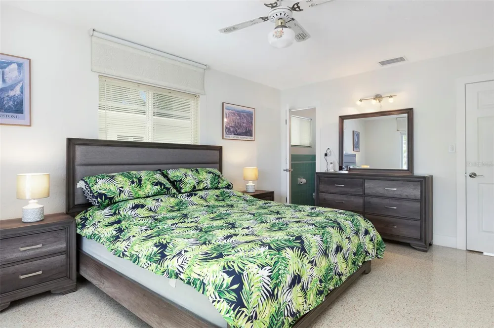 11855 4TH STREET E Treasure Island, FL 33706