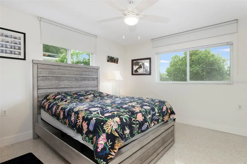 11855 4TH STREET E Treasure Island, FL 33706