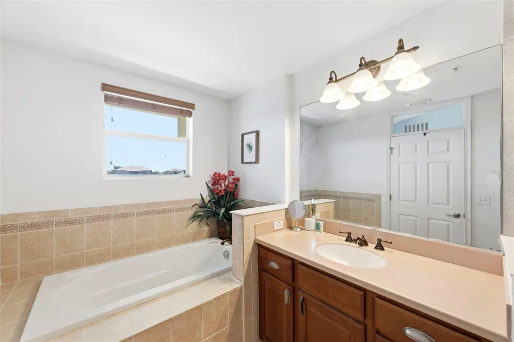 601 BAHIA BEACH BOULEVARD Ruskin, FL 33570