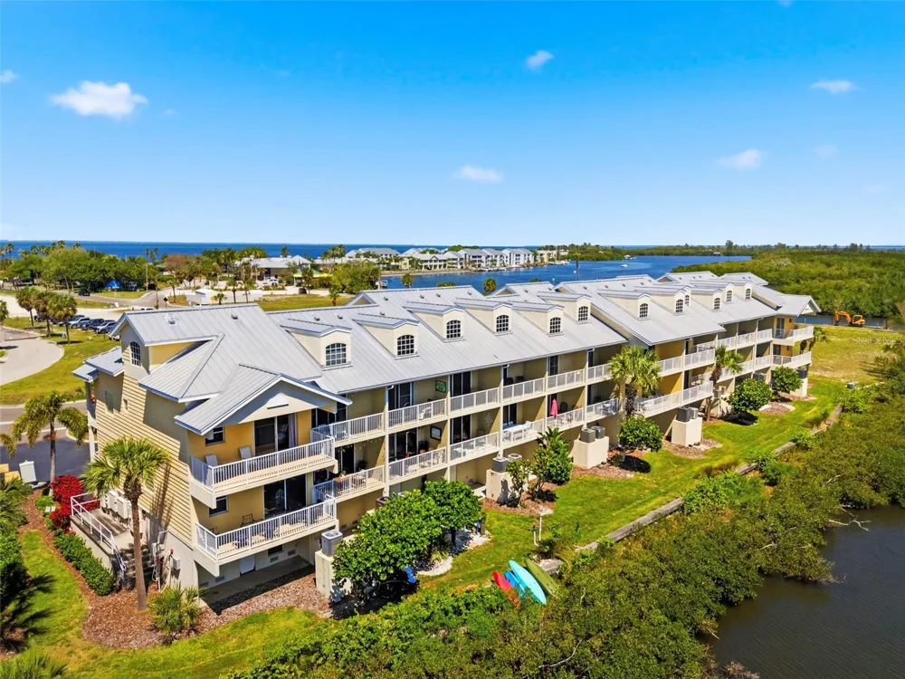 601 BAHIA BEACH BOULEVARD Ruskin, FL 33570