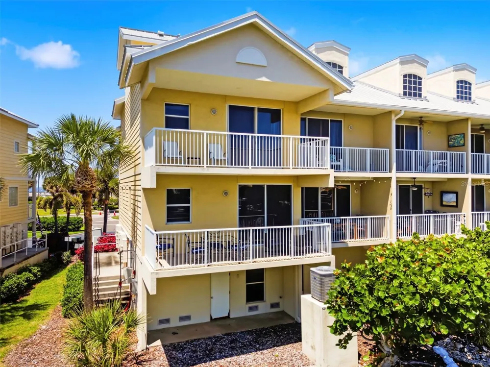 601 BAHIA BEACH BOULEVARD Ruskin, FL 33570