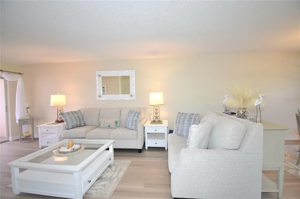 952 VIRGINIA STREET #209 Dunedin, FL 34698