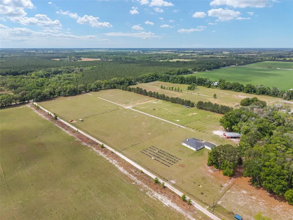 3725 172ND STREET Wellborn, FL 32094