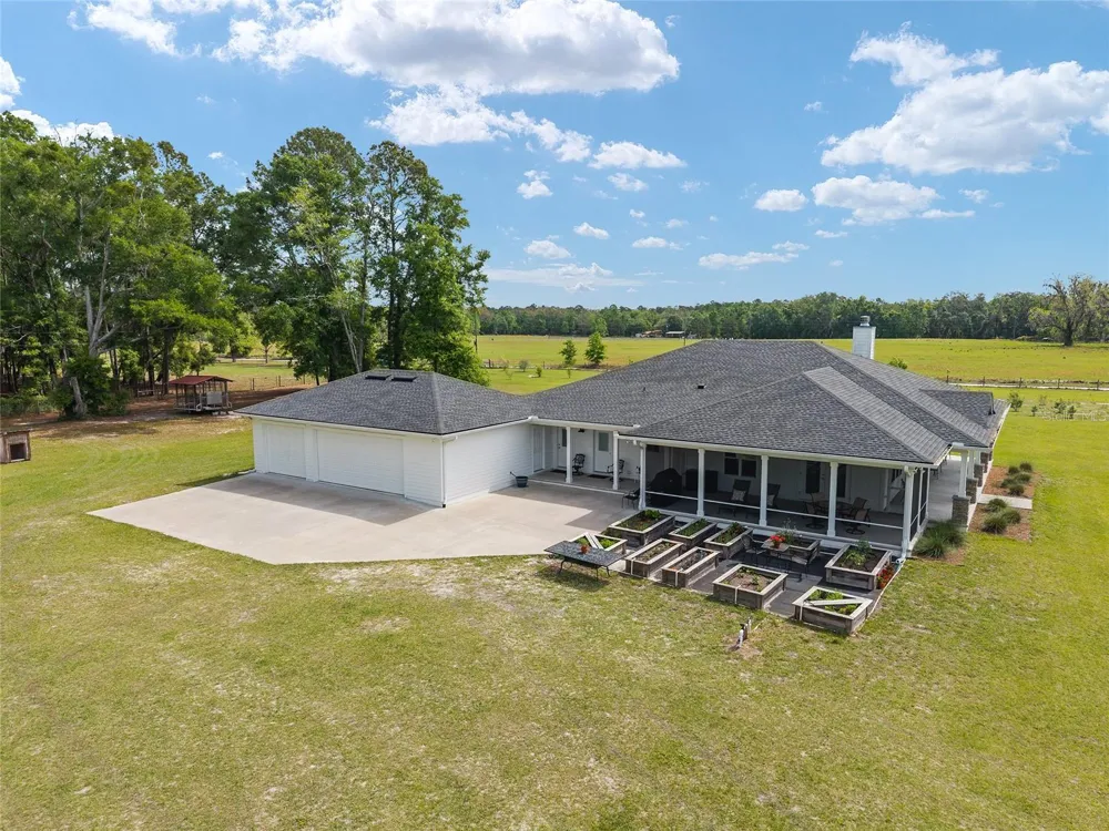 3725 172ND STREET Wellborn, FL 32094
