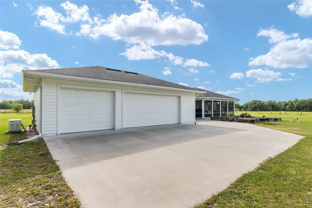 3725 172ND STREET Wellborn, FL 32094