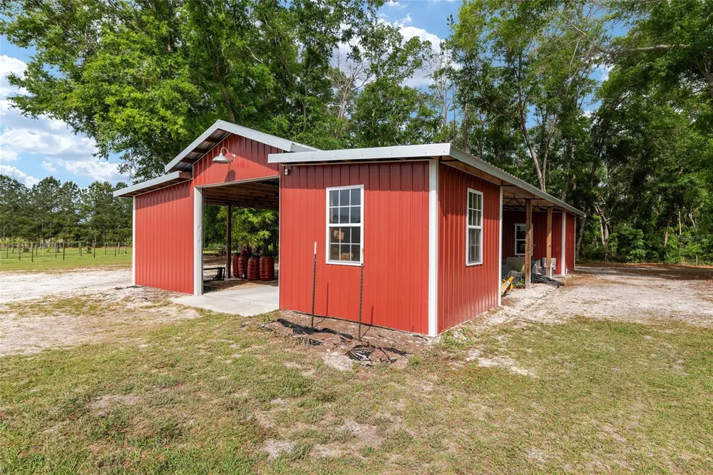 3725 172ND STREET Wellborn, FL 32094
