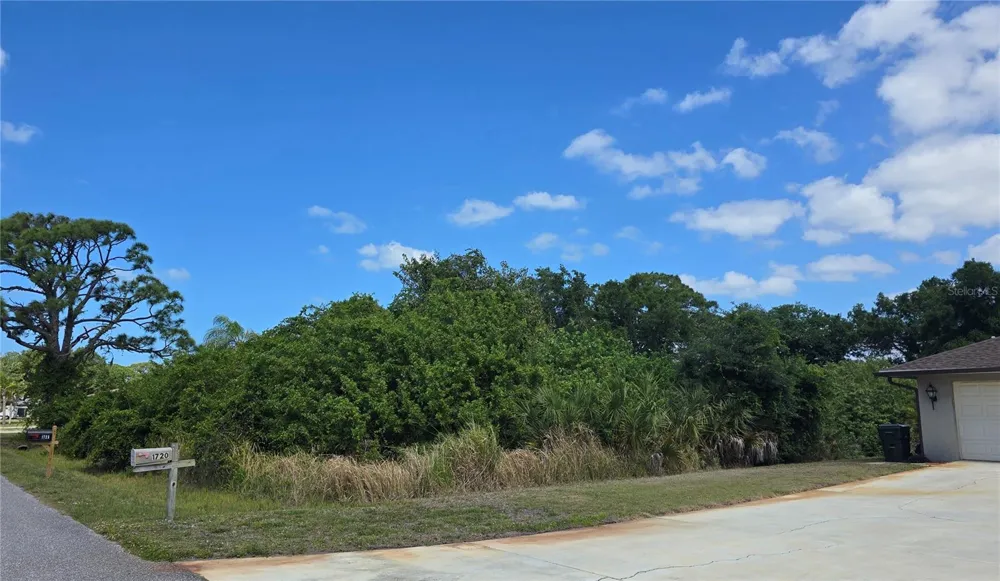 GALE STREET Englewood, FL 34223