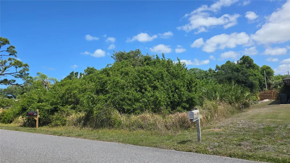 GALE STREET Englewood, FL 34223