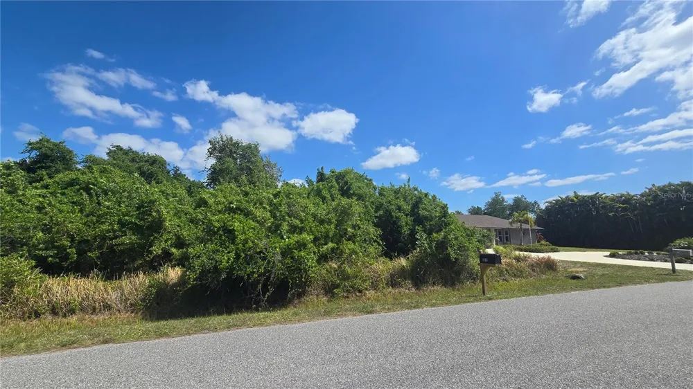 GALE STREET Englewood, FL 34223