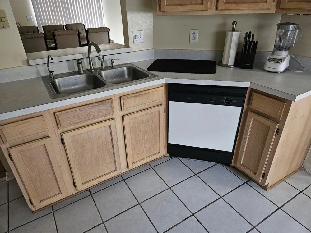 8033 MACDOUGALL DRIVE E Jacksonville, FL 32244