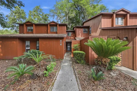 852 SW 58TH TERRACE