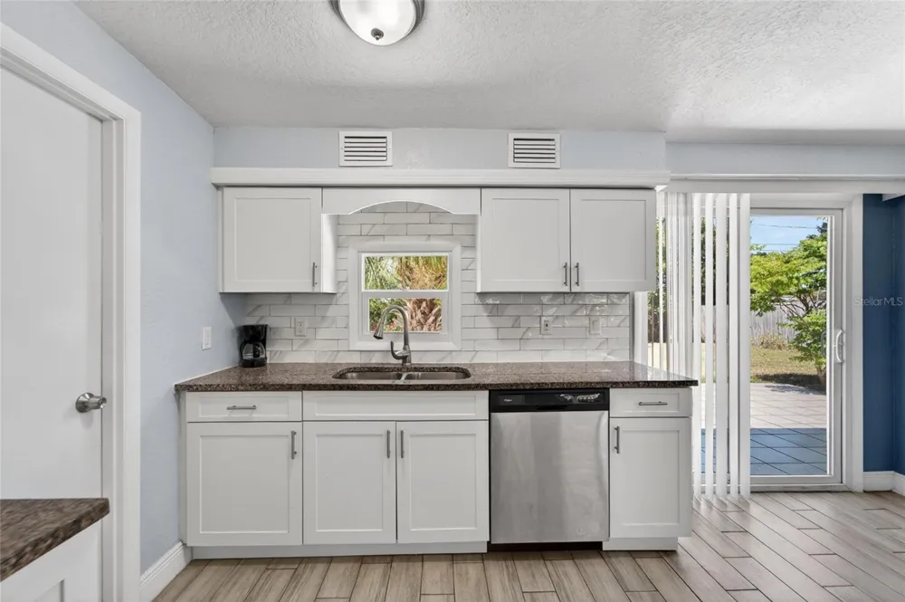 10353 110TH AVENUE Largo, FL 33773
