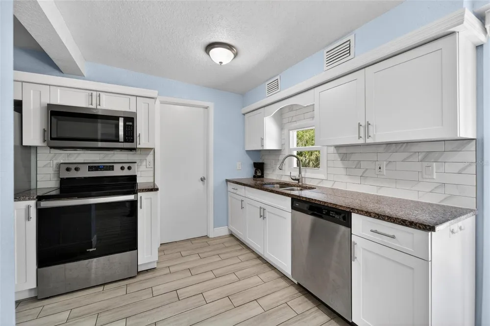 10353 110TH AVENUE Largo, FL 33773