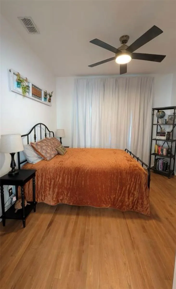 1520 E 21ST AVE Tampa, FL 33605