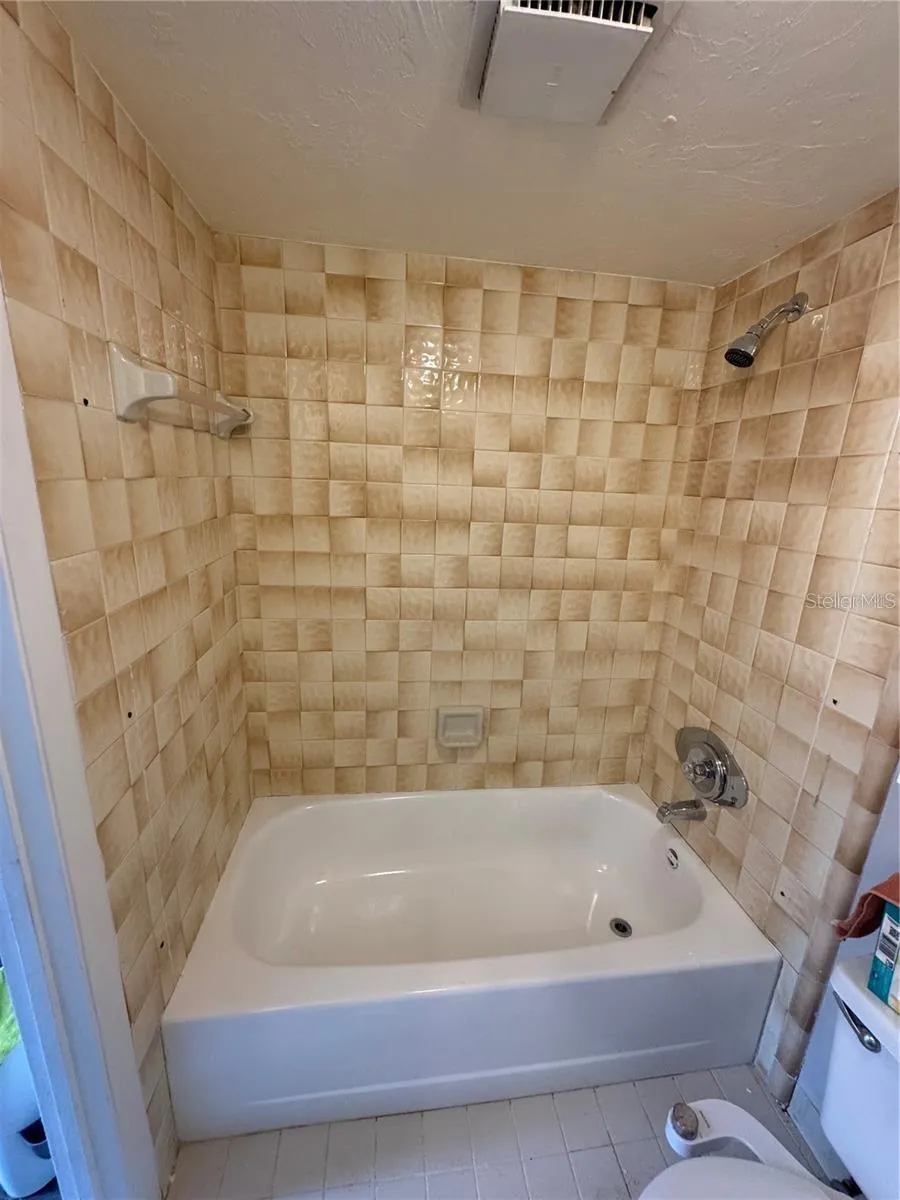 4313 SW 68 TERRACE Gainesville, FL 32608
