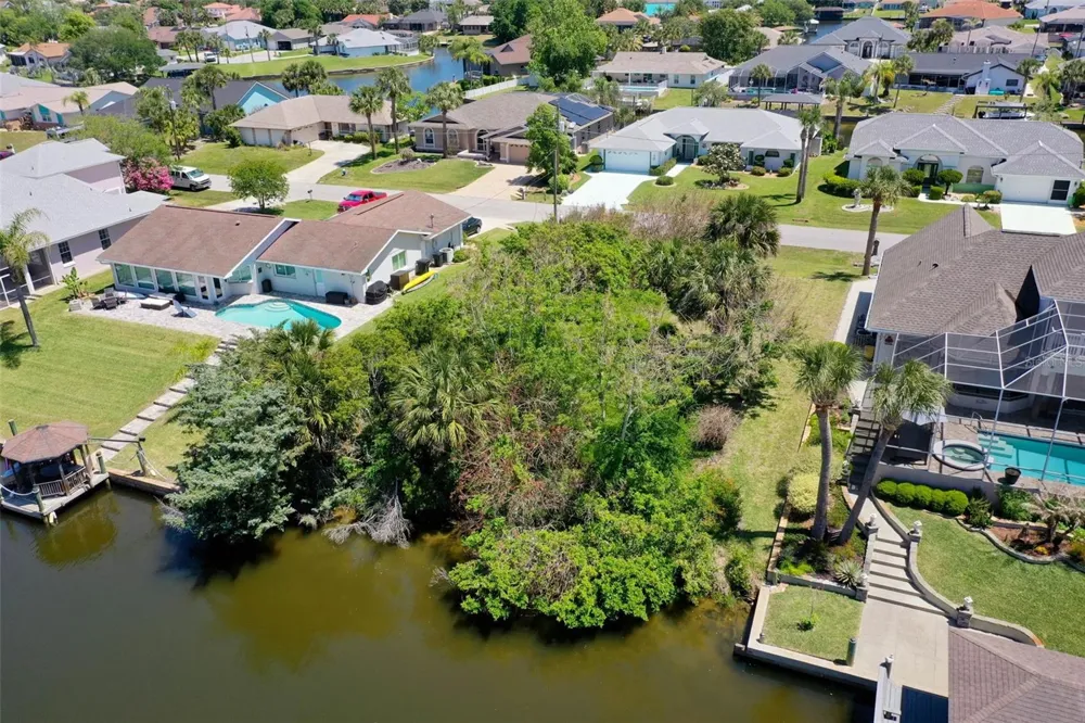 17 CLARIDGE COURT Palm Coast, FL 32137