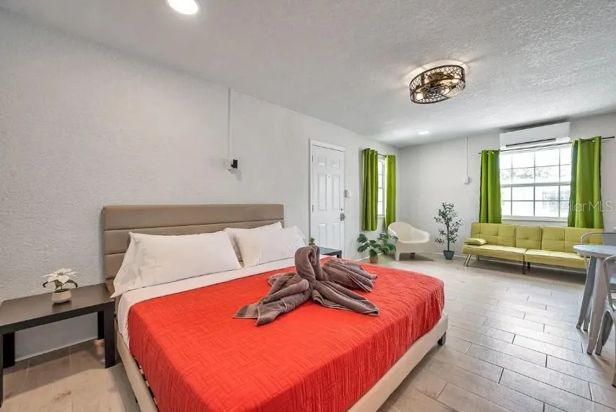 602 POINSETTIA AVENUE Clearwater Beach, FL 33767
