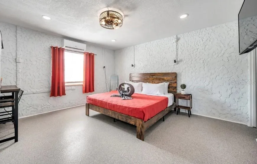 602 POINSETTIA AVENUE Clearwater Beach, FL 33767