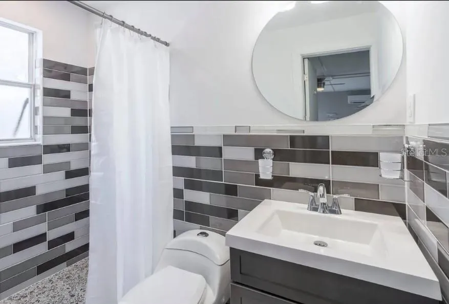602 POINSETTIA AVENUE Clearwater Beach, FL 33767