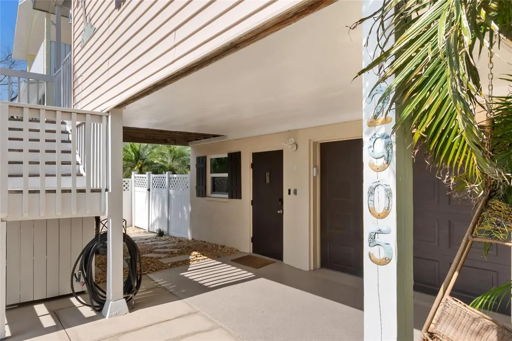 2905 AVENUE C Holmes Beach, FL 34217