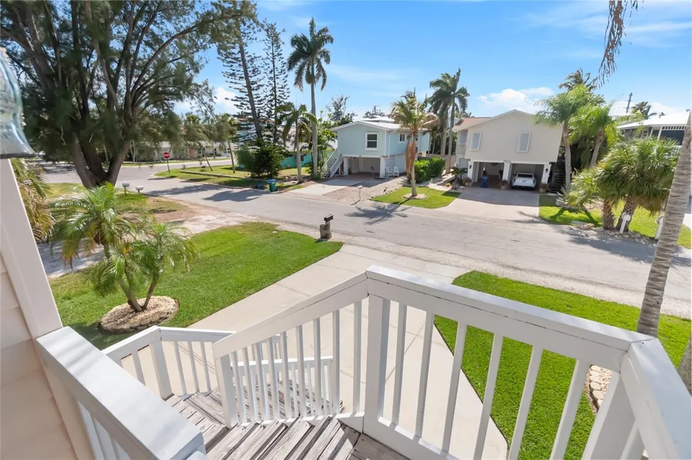 2905 AVENUE C Holmes Beach, FL 34217