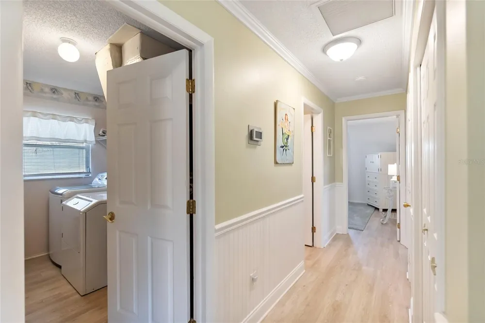 2905 AVENUE C Holmes Beach, FL 34217
