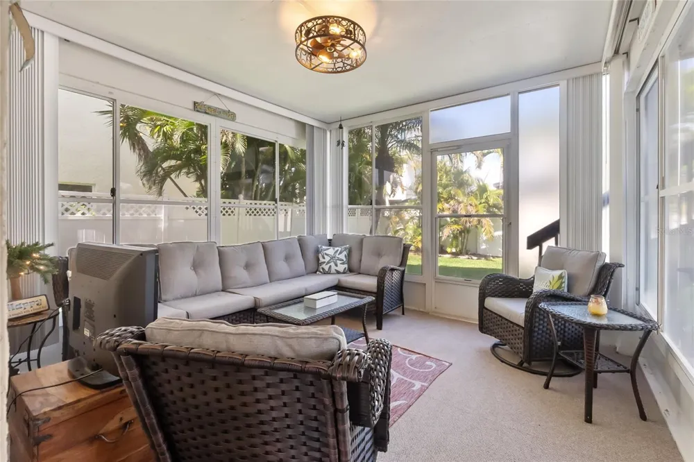 2905 AVENUE C Holmes Beach, FL 34217