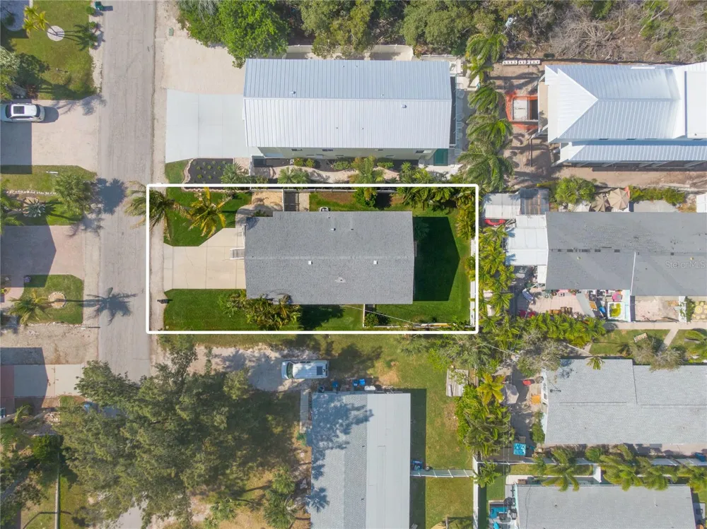 2905 AVENUE C Holmes Beach, FL 34217