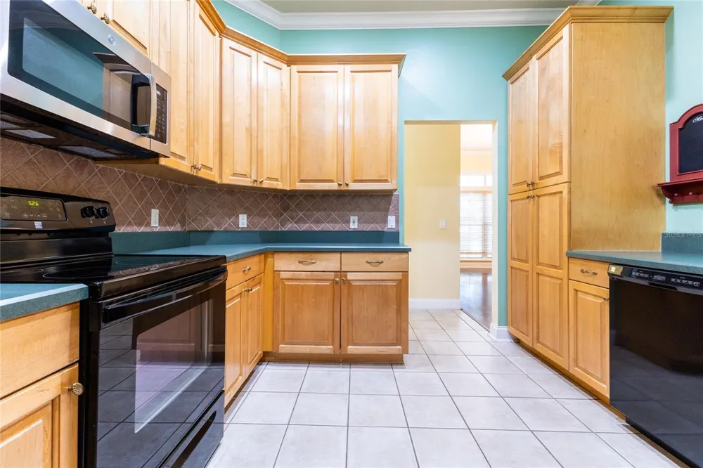 2429 NW 93RD STREET Gainesville, FL 32606