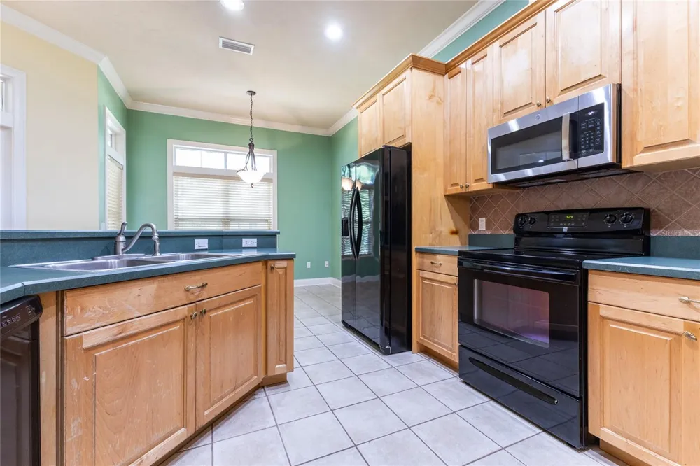 2429 NW 93RD STREET Gainesville, FL 32606