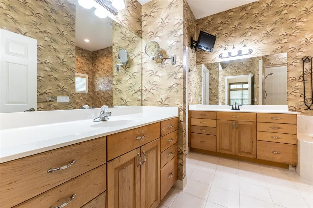 2429 NW 93RD STREET Gainesville, FL 32606