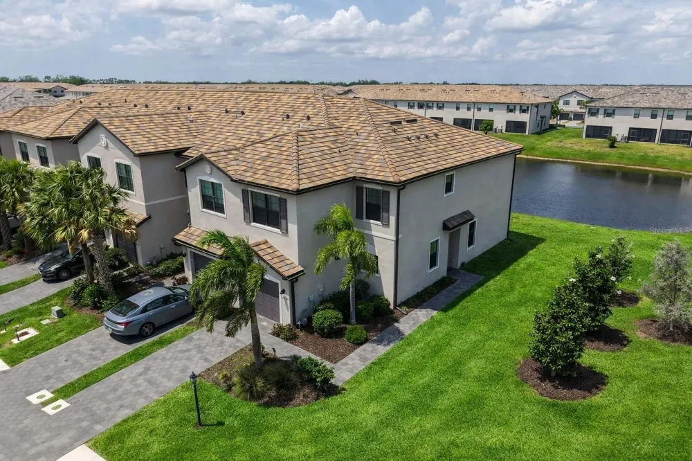 15245 LYLA TERRACE Lakewood Ranch, FL 34211