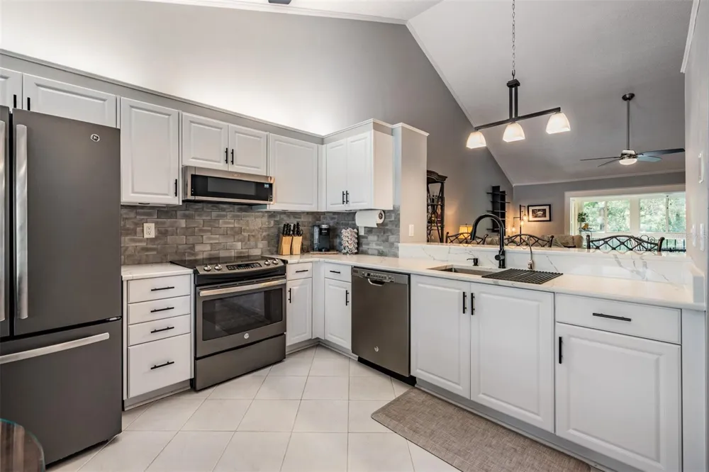 1801 E LAKE ROAD #6J Palm Harbor, FL 34685